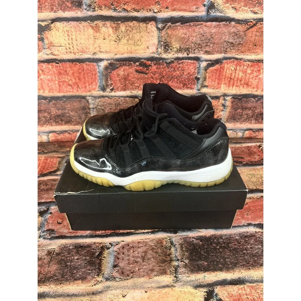 Nike Air Jordan 11 Retro Low GS Barons Youth Size 6.5Y Basketball 528896-010